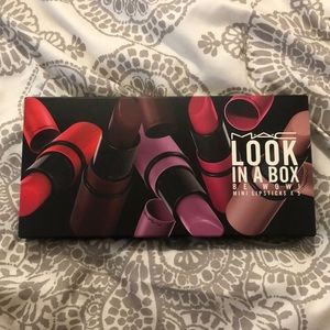 MAC Look In A Box mini lipstick kit